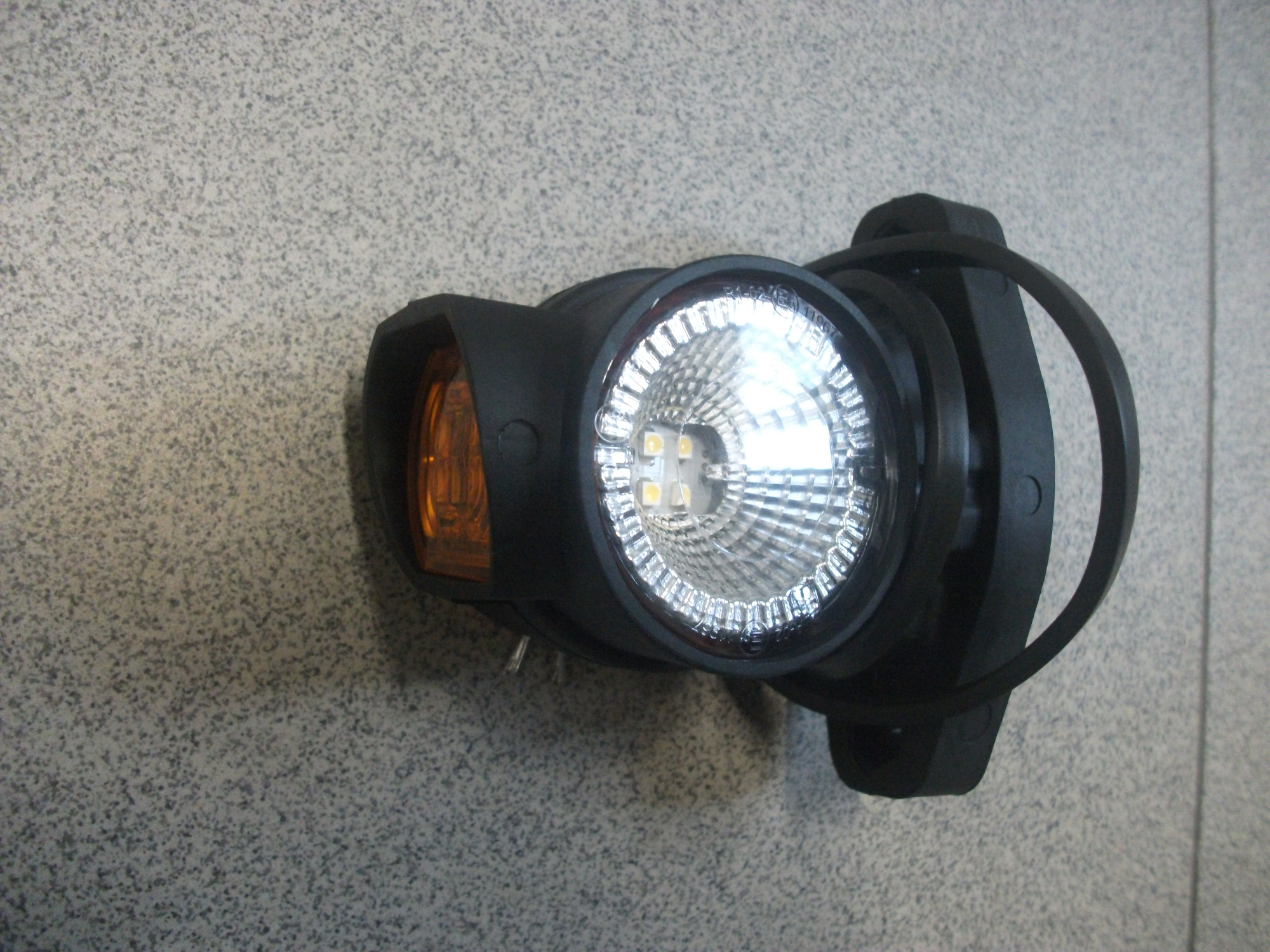 Фонарь   Габаритный   (РОЖКИ)         LED   FRISTOM   правый  на короткой ножке
