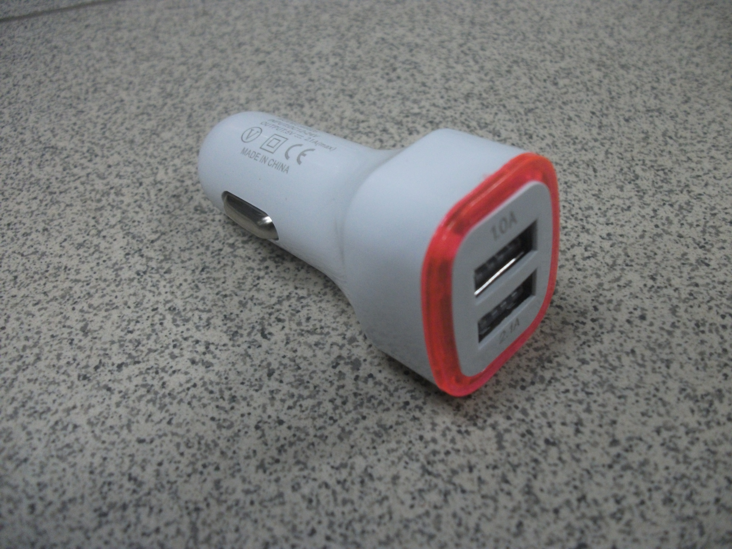 АЗУ в прикуриватель USB 2 гнезда, цветное кольцо