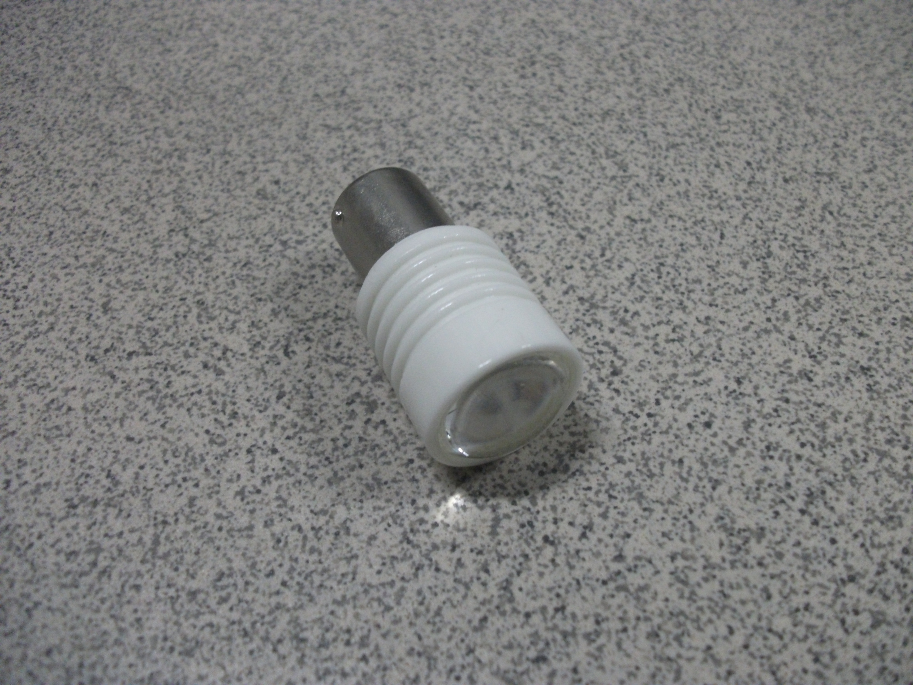 S 25 Светодиод  1-но контактный  6 SMD + линза  S0002