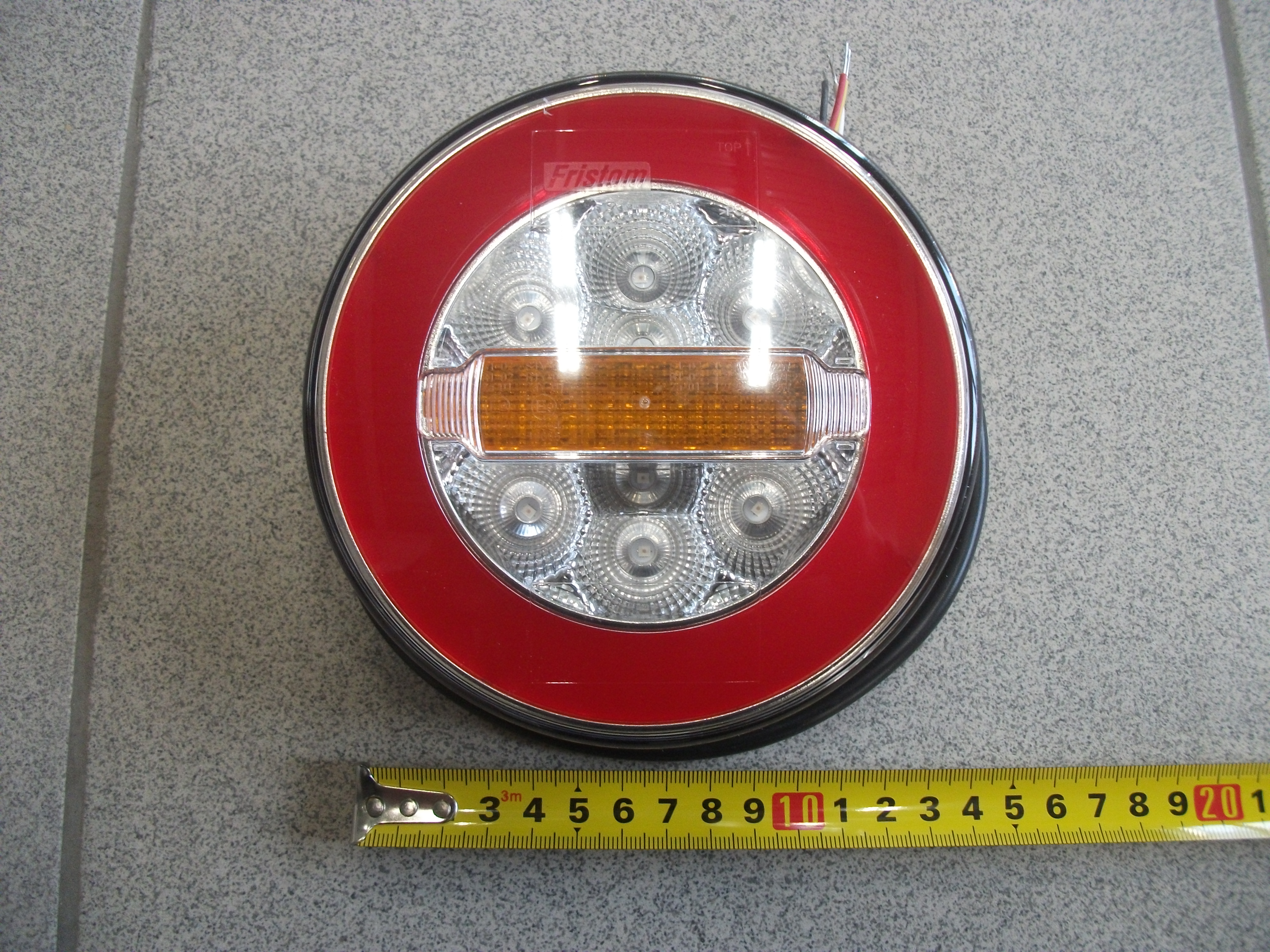 Фонарь задний  LED универсальный 12V/24V  круглый   FRISTOM   FT113YLED