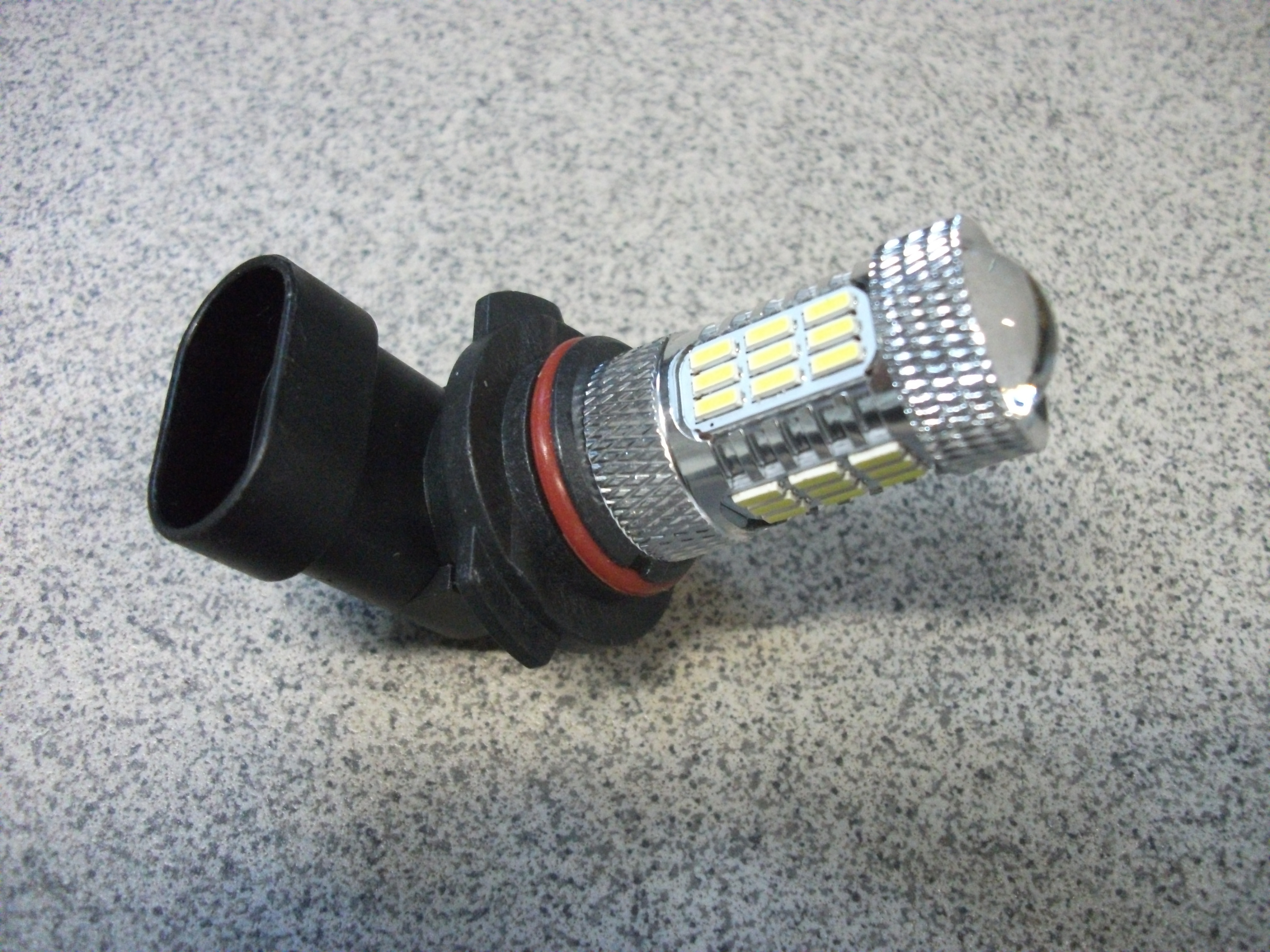 HB4   Светодиод   48 SMD + 9 SMD   +  линза